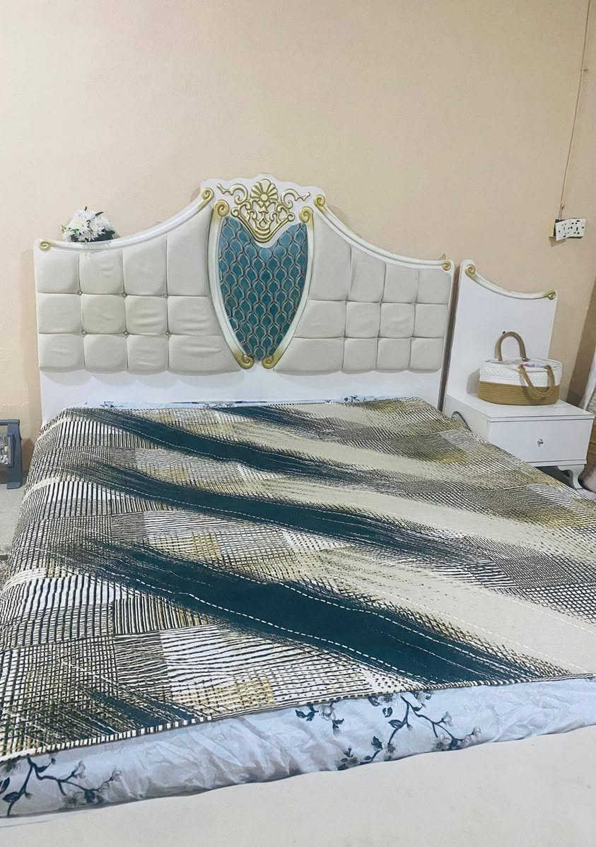 غرفه نوم تركي ناقصهه بس كمدينه وحده الي تكون بصف تخت ولباب مابي شي يرجع ينشد سعرهه 300 وتوصيل باب بيت مجاااني


**إذا كنت صاحب هذا الإعلان وتريد حذفه لأي سبب، رجاءا أرسل رسالة إلى الدعم الفني**