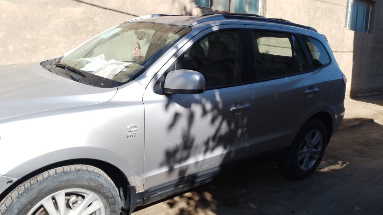 السلام عليكم سنتافي كاز ادوات كصه جنطه 2009 متومه رقم انكليزي شمالي
جاهزه مابيهه اي نقص تبريد حداديه كير مكينه تخم تاير
المكان بابل السعر ٤٨ وبيهه مجال ***********
