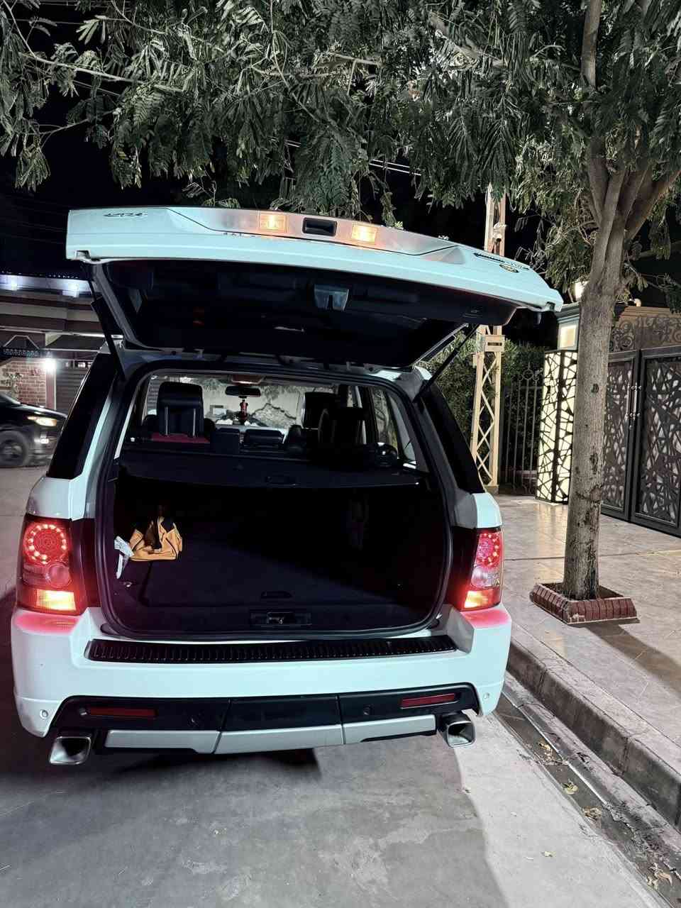 بسم اللّٰه الرحمن الرحيم - السلام عليكم للبيع رانج روفر سبورت🧿
2013🧿• اوتوبايكرافى
🔥🔥🔥🔥🔥سعر مناسب178 💵ورقه و مجال
ضمان دولى شركه سردار👍 ضمان دولي
ماشى 108الف كم
Range rover ©2013© autobaygraphy
فوول مواصفات
ماشاللّه تبارك اللّٰه سياره ماشى 108 الف كم ماكو هيج نضافه و هيج جديد
بنسبه موديل كلشى سياره بشرط
محرك وكير جديد مشاءالله
٨سلندر سوبر جارج محرك مرغوب بانزين
مكينه بشرط 
4 جكات جديد سيرف
فوول مواصفات اوتوبايكرافى دواخل احمر واسود السياره جديدة جداا
🛑بصمات عدد 2 .
🛑- داخل جلد لونين احمر واسود
🛑سلايت
🛑ثلاجه
 🛑4ابواب بصمه
🛑جكات ٣ وضعيات
🛑حساس امامى و خلفى
🛑3شاشه ديفيدي
🛑5كاميرات يشتغل 
🛑استيرن هيتر
🛑مراي شفت 
🛑بيها اهواية موصفات فول فول
🛑 لايت متحرك مع استيرن
🛑نخم تاير جديد و ويلات شركه جديد
🛑صندوك سحب وشفت
!! 100 100 السياره مكفوله كفاله عام من كلشى بدون صبغ بدون رصعه - بدون شخط ..بدون تعديل
مكينة وكير و كهربايي بشرط ماشالله بلادي
ماكو هيج نضافه  بهيج سعر اخوان باسمي السنوية فحص و هزه جديد ورقم
بشرط تحويل وغرامة
سيارة مابيها دينار مصرف كامل من كل نواحي ظافه ١٠٠٪ كامل سيرفس بدون نقص وكلها شغال وكل اجزاء بسيارة مشاءالله 🧿السعر 178ورقه 
مكان سيارة كركوك
للاستفسار اتصل على رقم ***********
