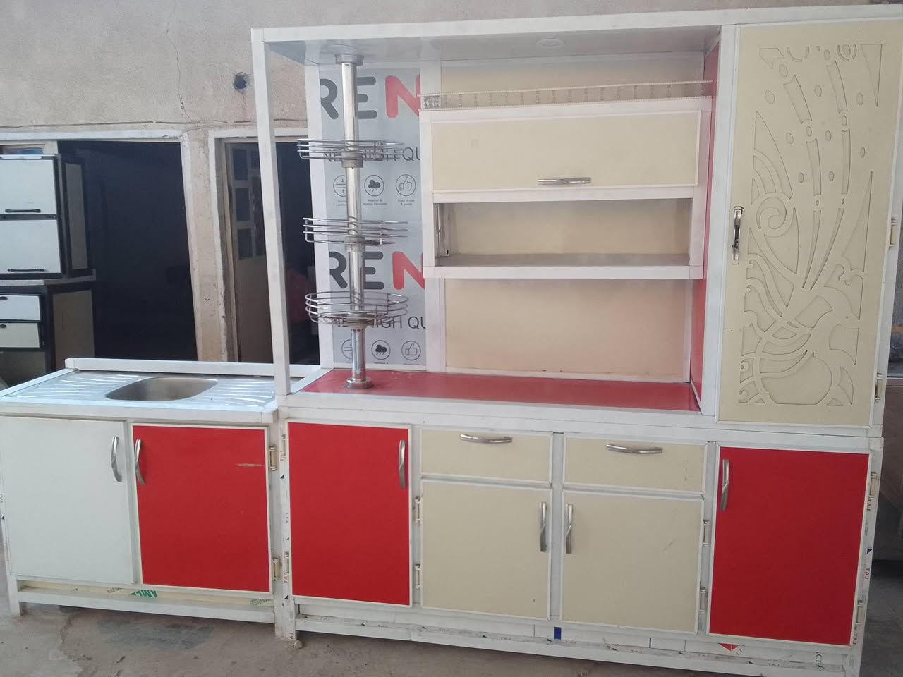 للبيع كلمن وسعره الشراي يتفضل خاص مكاني بغداد حي اور مقابل جامع الفردوس رقم الهاتف  بي واتساب اي ستفسار خاص ***********
