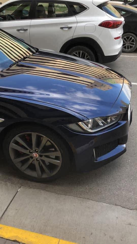 السلام عليكم
Jaguar xe r sport
موديل.  2017
ماشيه 52 الف ميل
محرك السياره v6 سوبر تشارج 340 حصان ستوك
______________________
مواصفات السياره فول داخل اسود
شاشه كبير
كشنات كهرباهي. جلد
بانوراما
T35.تجي اعلى مواصفات بلجاكوار 
مكفوله (كير مكينه من اي خلل او فتح )
السياره وارد امريكي حادثها بونيد وجاملغ ونص باب
سعر السياره (137) وبي مجال
للاستفسار ***********
