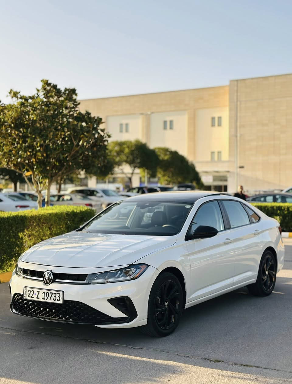 Volkswagen Jetta 2025 Se ( Black Top )
ماشية :  الف 10 mile
 
 
السيارة بيها تصليح (PDR) بأسفل الصندوق، وياها شبر كارت صغير وموضحها الك بالصورة
وبيهة PDR بالبونيد ايرباگ كلها سليمة وما طاكة.
​(رقم الشاصي: 3VW7X7BU3SM013227)
​گدام السيارة كبس وكلها بلادية، بس من دخلت للعراق انفتحت الدعامية واللايتات الأمامية علمود الشحن والتفتيش.

مواصفات فول ١/١ 
بانوراما 
(سقف اسود بل سنوية ) 
بصمة 
شغال 
كشنات جلد 
كشن تدفية 
كشن كهربا 
داخل لونين ( اسود و رساسي ) 
رادار امامي و خلفي و مرايات 
شاشة كبير و كاميرا 
كيج الكتروني 
auto hold 
auto stard 
auto stop 
لايت بكلايت ليد 
ويل ١٨ اسود بيلادي 

مكينة 1.5 turbo 
كير و محرك بشرط 
شرط تحويل وكالة 

0770 666 4500
0750 235 4475 
سعر : ٢١٥ مجال
