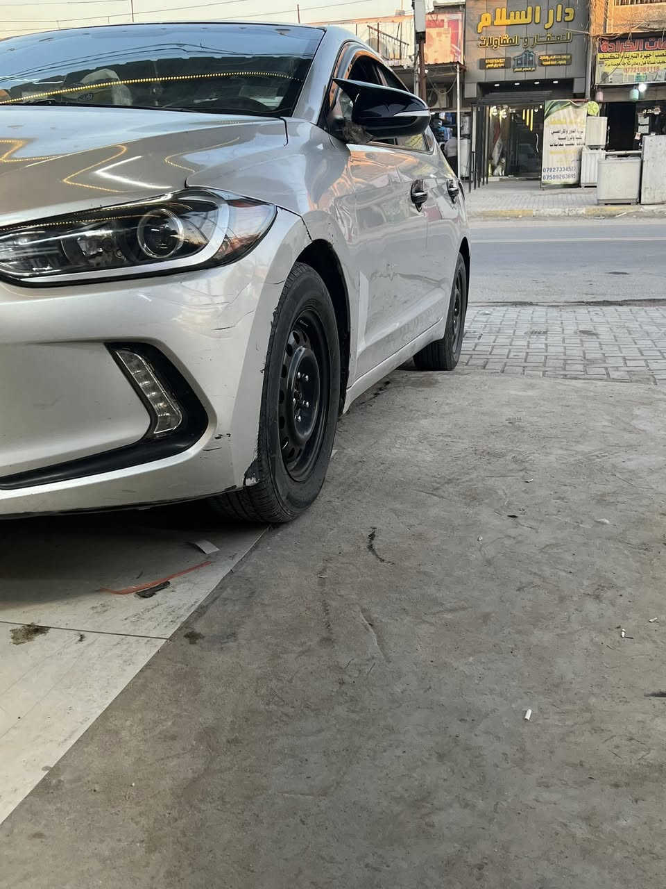 السلام وعليكم الإنتره 2017 حادث جاملغ وبنيد بدون دواخل السياره تخم تاير منضومه تبريد جديد صدر خلفي امامي جديد السياره كازكيت بيهه فقط ابيع ع هل حطه السعر 110 مكاني بغداد البياع شرطه الخامسه الرقم ***********
