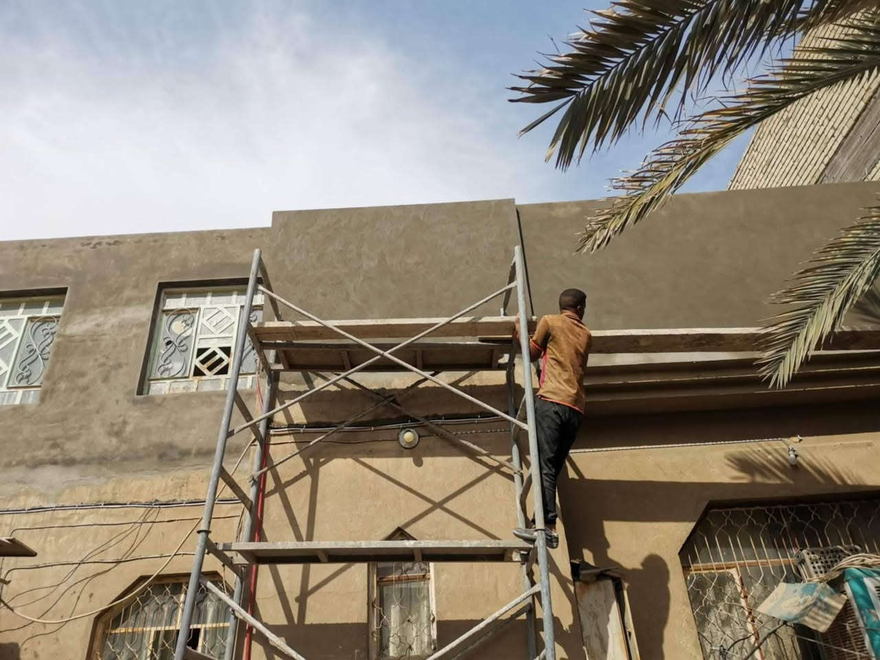 متفرغ حاليا
خلفه لبخ سمنت رقمي ***********
شغل درجة اوالى واستلام هندسي 
مكاني كربلاء الحر الجماليه 
فقط لااماكن القريبه شغلي لبخ سمنت نثر تقطيع اجراره لط وليريد جص هم نشتغل والله العظيم شغل هندسي
رحمه لهلكم بس المكانه القريب عليه يتصل لئن مكان بعيد مانكدر نطلع
