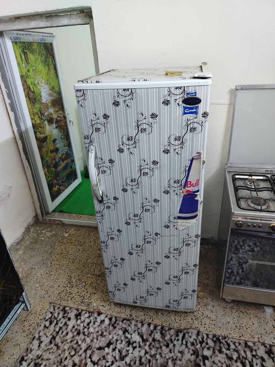 الله شاهد كلهن جدد ممسخدمات ابد سعر تخم ٢٠٠ كاونتر ٢٠٠ غساله ١٥٠ ثلاجه ٦٠ قديمه بس بارده بس ثلاجه قديمه وجمد قوي كيزر ٦٠ ميز بلازمه مع رفوف ٧٠ ***********
