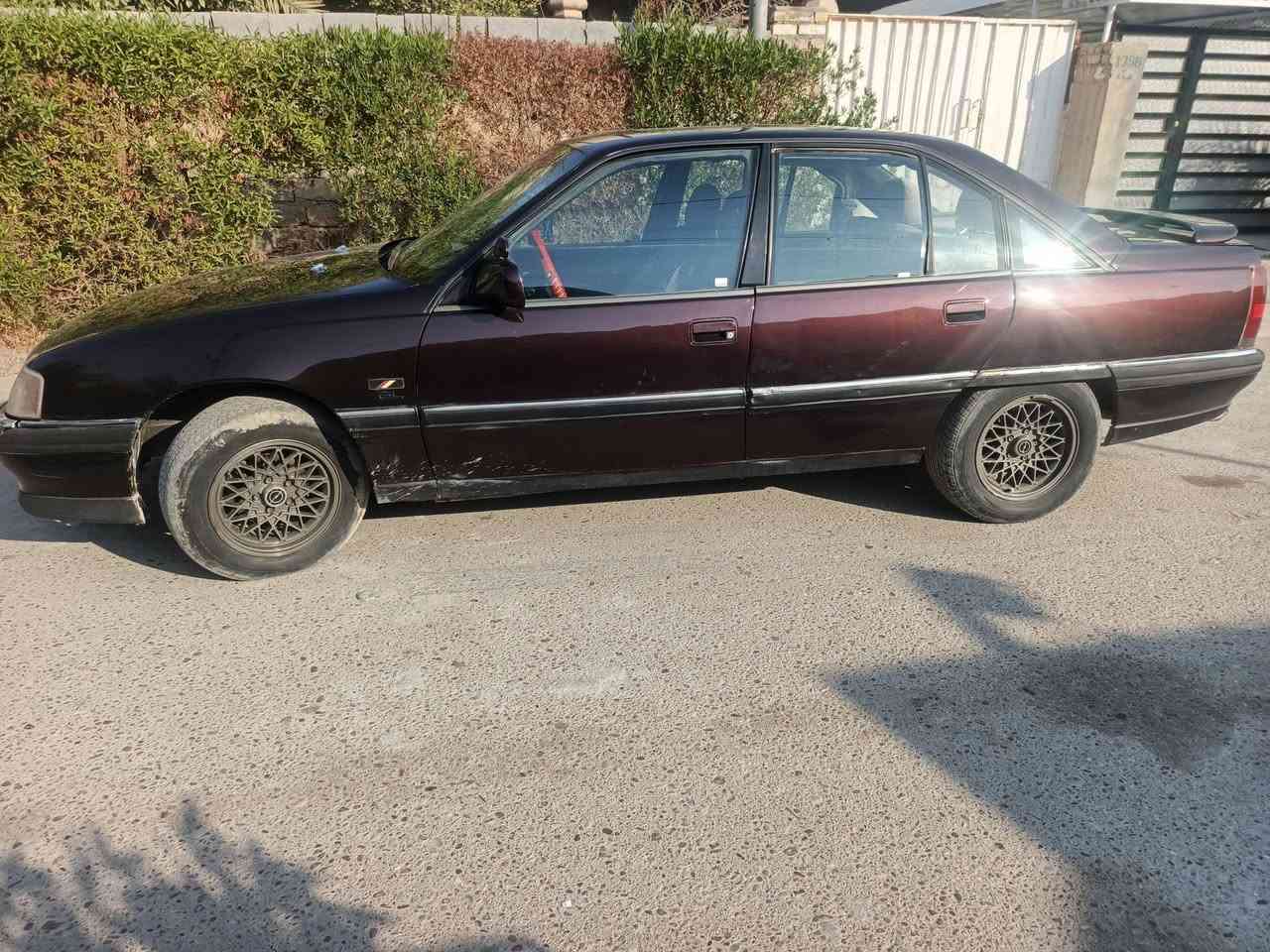 اوبل اوميكه موديل 92 انبار انكليزي باسمي مصبوغه عام جماليه مكفوله من الضربه صدر جديد باتري دينمو جديد تايرات نص عمر تبريد بلادي مكينه وكير مكفولات
***********
