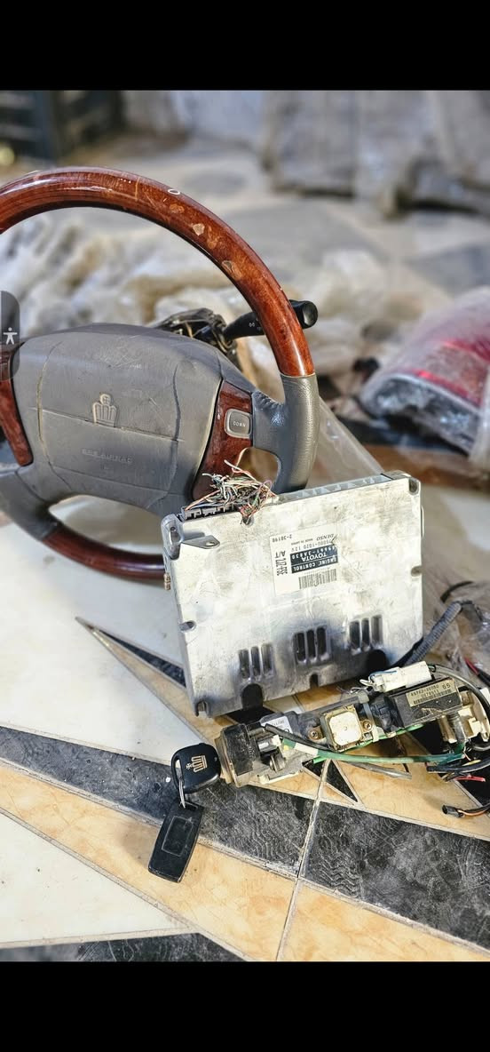 سلام عليكم شباب مر خصت الادمن 
غراض ...كلهن مال حاويه شرط وجوه السوك ملكه شاهينه
دركه ...صاج ملكه كامله سلايت كهربائيه
سيطرات ..صاج تخم كامل 
جوزه... هيه وسويجها 
ابرشر... وعنبارها كامل مال شاهينه 
عقل  ...مال 3000 شرط حاويه
افريزات.. ملكه حاويه
بدنات ..ملكه شاهينه كاملات
جكات... بنيد ملكه 15 زوج 
بك لايت ...كرستال صوب السايق شرط حاويه
شباب جوه السوك اسعارهن 
اتصل(***********)
