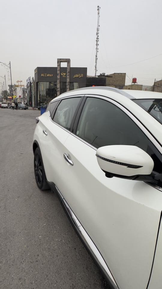 نيسان مورانو SL فول عدا الفتحة 
موديل 23 رقم بغداد باسمي 
ماشية 45 الف 
مواصفات 
محرك 6 سلندر 3.5
كشن كهربائي 
اشارة بالمري 
رادار جانبي ومامي وخلفي 
تبريد قطعتين تدفئة كشنات قطعتين 
تدفئة ستيرن 
انارة Led
كير محرك تبريد شاصي مكفول 
الحادث جاملغ وحافة البنيد فقط 
بدون دواخل بدون كلشي 
السعر 168
صور الحادث بلمنشور 
***********
