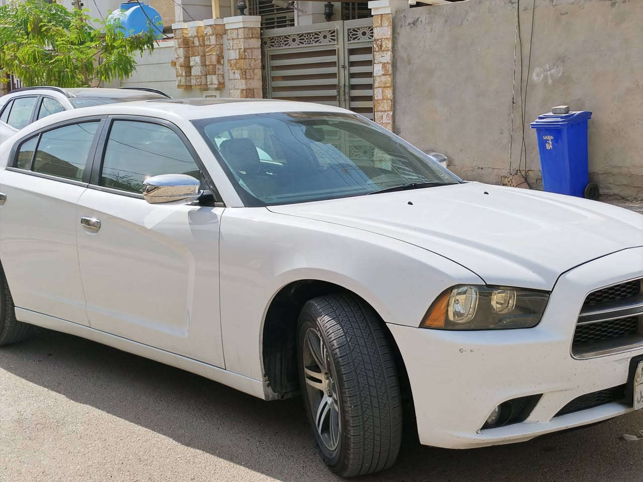 جارجر SXT 2013
فول مواصفات وارد كندي عداد 260
لون ابيض 
سلايد روف
كير طيارة
غرفة عسلي جلد
شاشة كبيرة 
كير ومحرك بحالة ممتازة
الحدادية 100%‎ هسه مجهزهه
السيارة بدون حادثها كلين مكفوله وفحص السونار هو يحكم 
رقم اربيل باسم كردي
تحويل ثاني يوم 
السيارة استخدام شخصي  ما مشتغلة خط

السعر 175 قابل للتفاوض
التواصل فقط على الرقم ***********
غير متواجد عالفيسبوك
مكان السيارة - البصره
