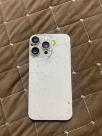 ايفون ١١ • ١٢٨ جيجا • بطاريه ١٠٠