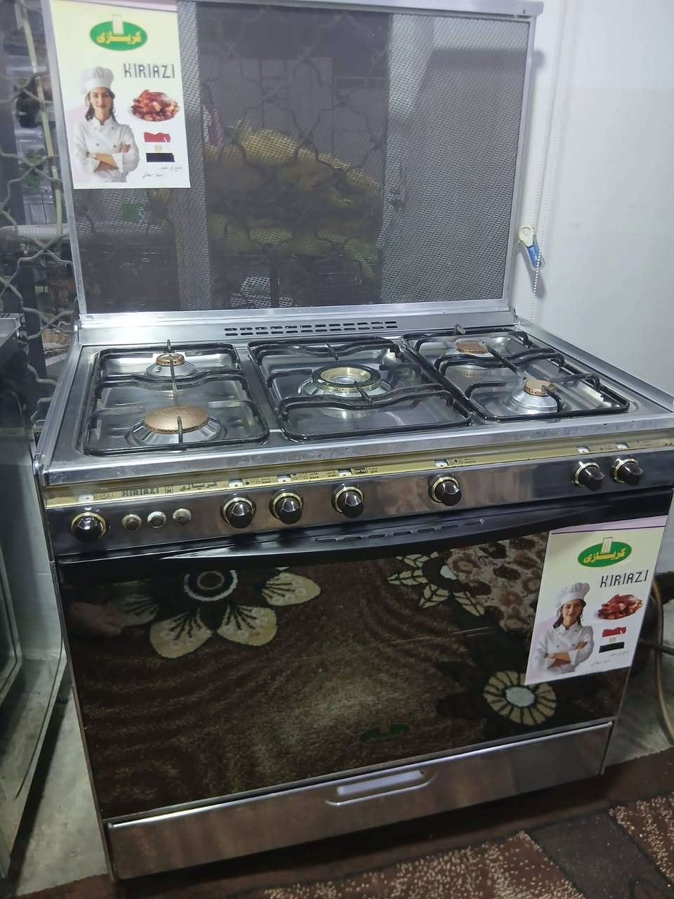 طباخ كريازي مصري للبيع شرط نضافه شغل السعر 260الرقم الهاتف ***********
