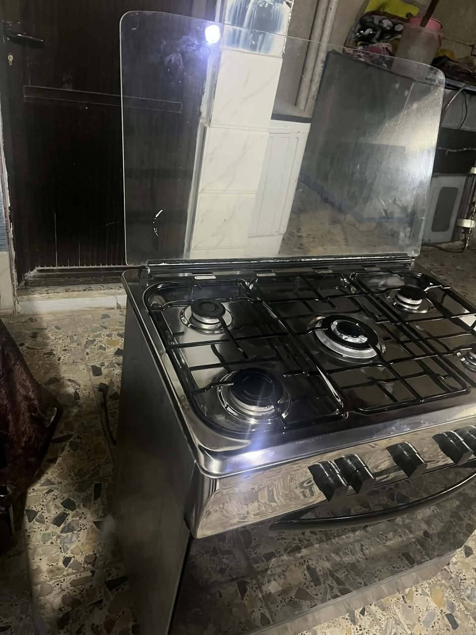 طباخ تركي درجه اولى قياس 60 في 90 
السعر 160. العنوان بغداد 
رقم الهاتف *********** وبي واتساب
