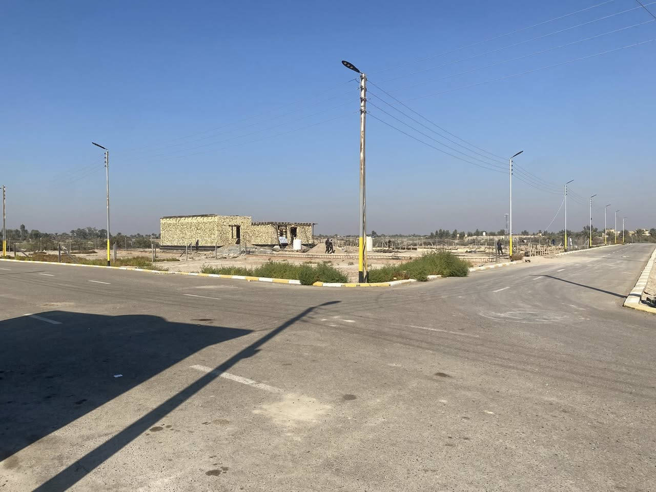 السلام عليكم
قطعه 200 متر سند 25 للبيع بمجمع الحرمين السكني طريق الدغاره متوفره كافه الخدمات كهرباء ماا تبليط شوارع عراض مجمع مرتب ***********
