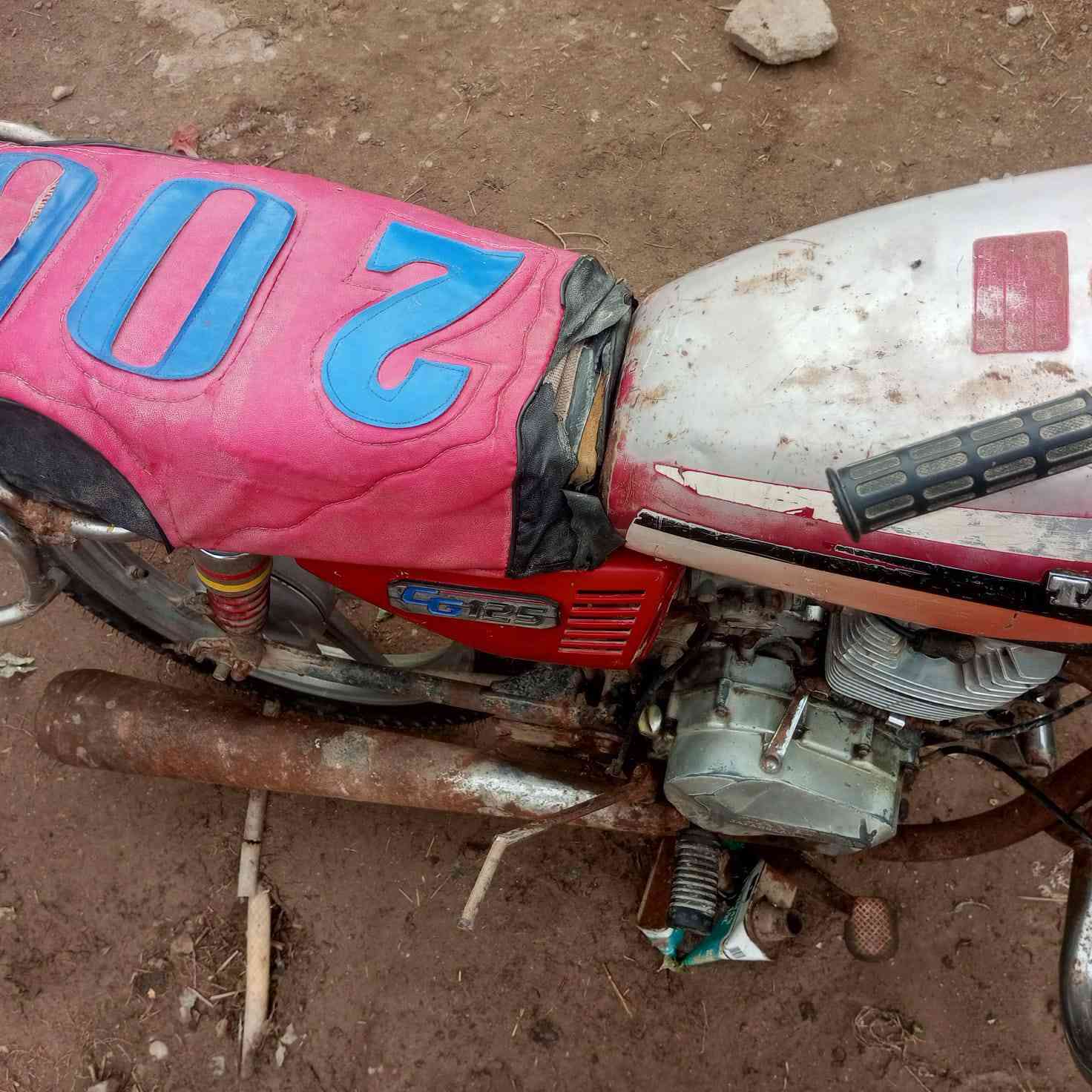 دراجه للبيع رقم سنويه...السعر250وبيها مجال
مكاني سيد خيل***********
واتساب او إتصال
