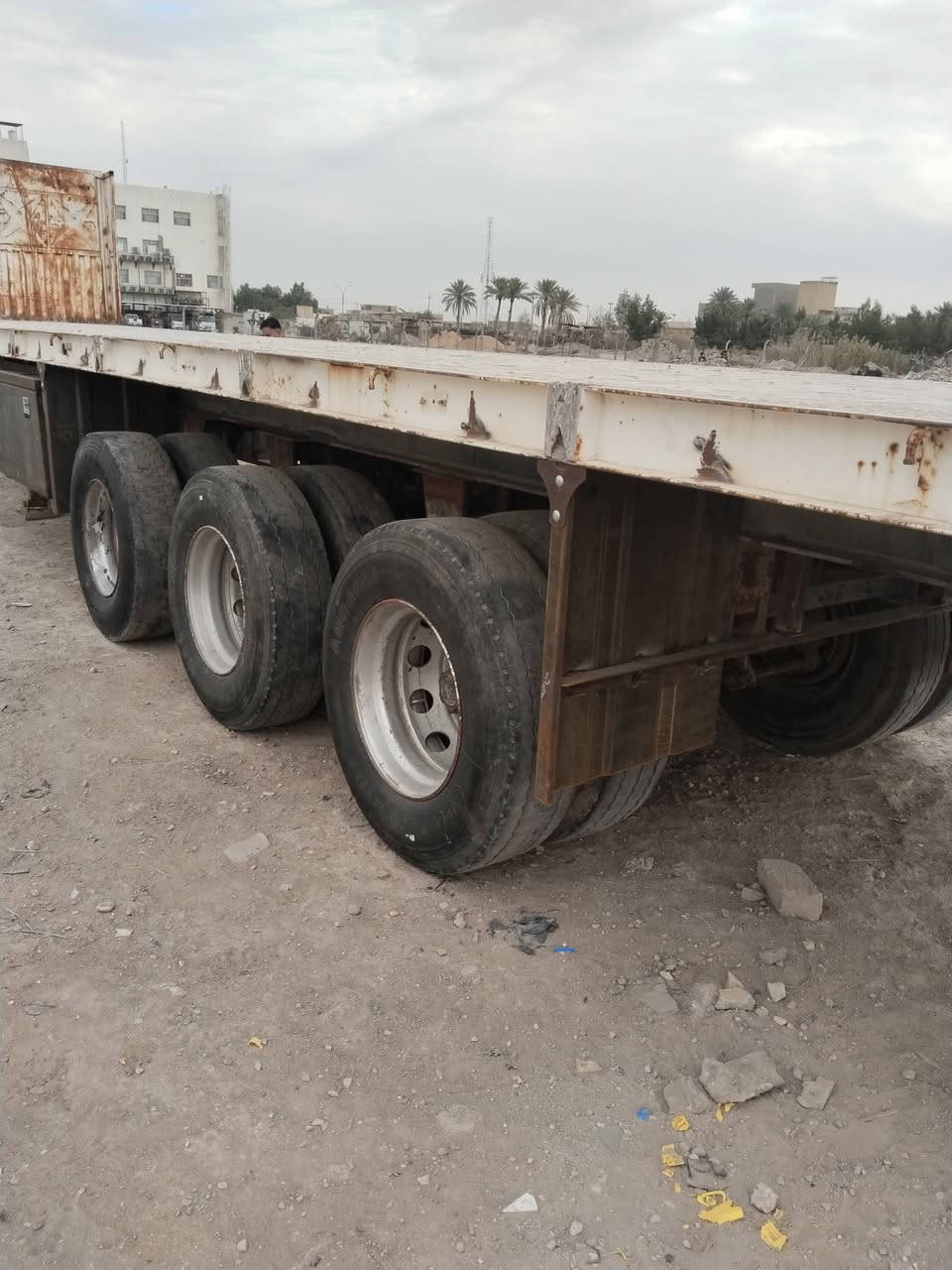 عربانه حداديه الطول 12 ونص شاصي مكفول ثلاث محاور  مدور ألماني عنوان حله شارع 80 اتصال ***********
