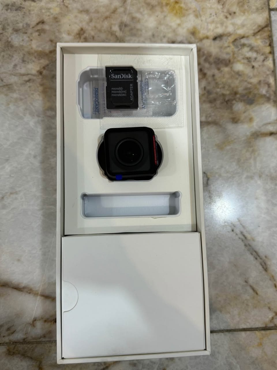 سلام عليكم شباب
وحش التصوير 😈 

للبيع فقط 🛑

كاميرا / insta360  One  RS

جديده استخدام قليل
بعدها بالكارتون ✅

+ رام  128 گـيـگـا " أصلي " ✅
+ حاملة كاميرا للدراجات 
+ عصا سيلفي ، 1 متر  ونص

السعر 650 الف 

مكاني … بغداد / البنوك بغداد, العراق


**إذا كنت صاحب هذا الإعلان وتريد حذفه لأي سبب، رجاءا أرسل رسالة إلى الدعم الفني**