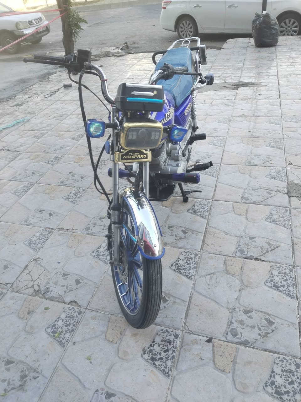 للببع نامي برو ٥ غيارات مرش موديل ٢٠٢٠ من لوكاله لاايدي كلشي فيا  جديد وع لفحص عند اكبر مصلح متورات معها وراق لمكنه كبس تعا فحاص للبيع موجوده بالعداله سعرها ٤٩٠ الف وفيا مجال بسيط تواصل ***********

