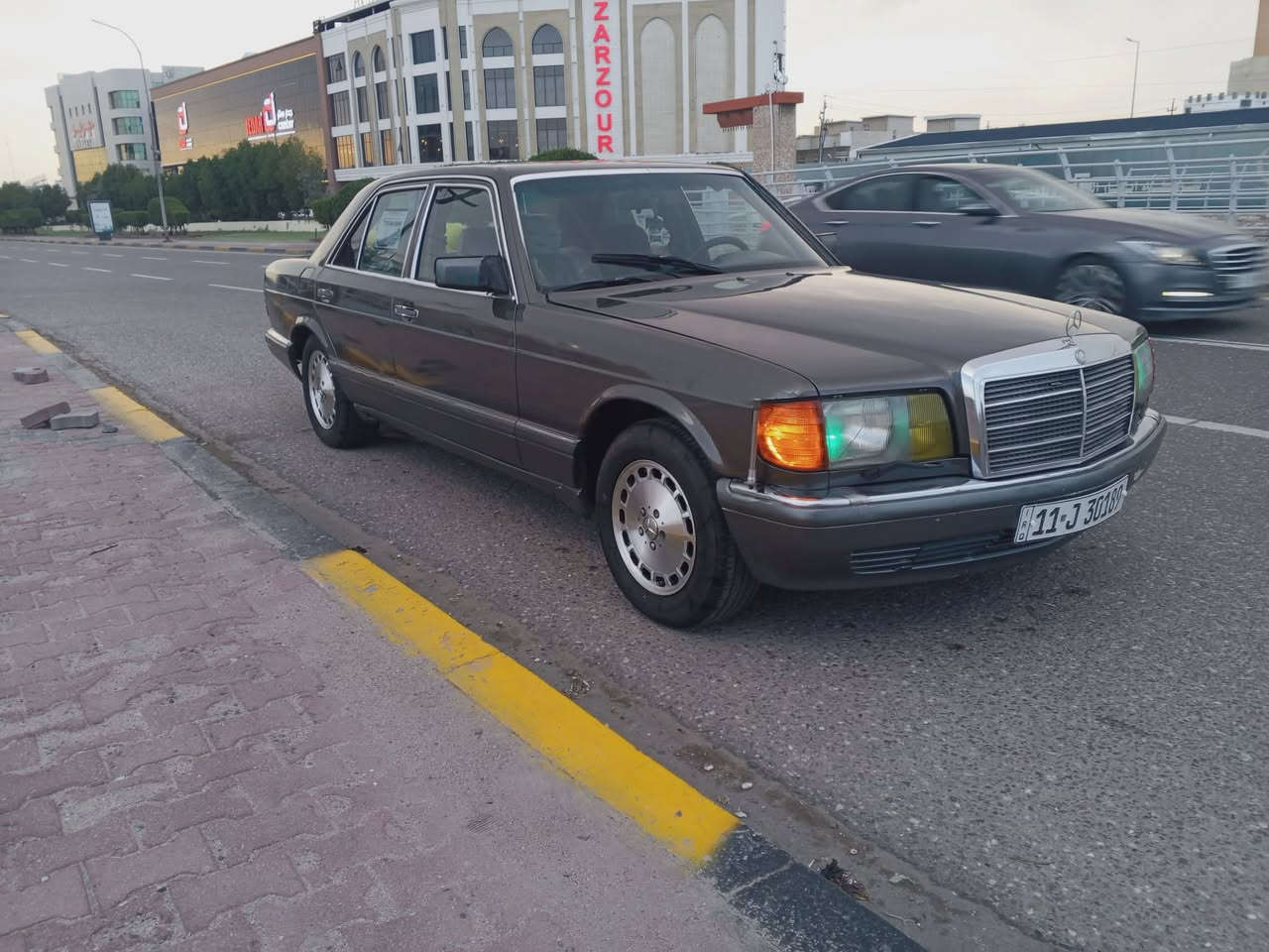 مارسيدس جابو موديل 87بسمي تخم تاير جديد كير محرك لك كامله من كلشي نقص بس كبريسل وسلايت    صار شهر صابغه فرن بدون اي ضربه جان بيه جراد وصبغته رقم بغداد مكان السياره ابو غريب السعر 65 وبيه مجال ***********
