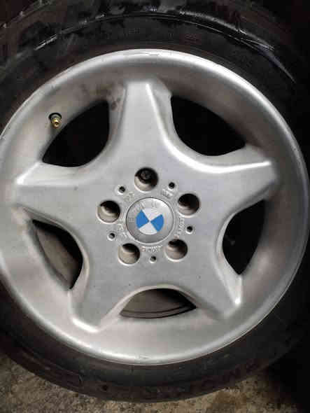 سلام عليكم شباب تخم ويل نجمه بيهن ثنين شويه عواج بدون تايرات حجم 16البيع 175      ***********
