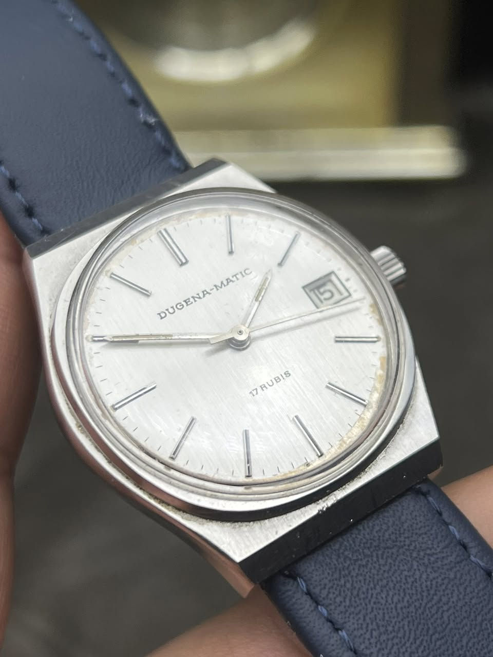 ساعة دوجينا ماتك سويسري اصلي اوتوماتيك 17 حجر منفذ شهري قطر 35 ملم سير مستبدل ماكنة دوجينا معلمة 
المينا عليها اثار قدم بسيطة

السعر خاص فضلاً
واتساب ***********
