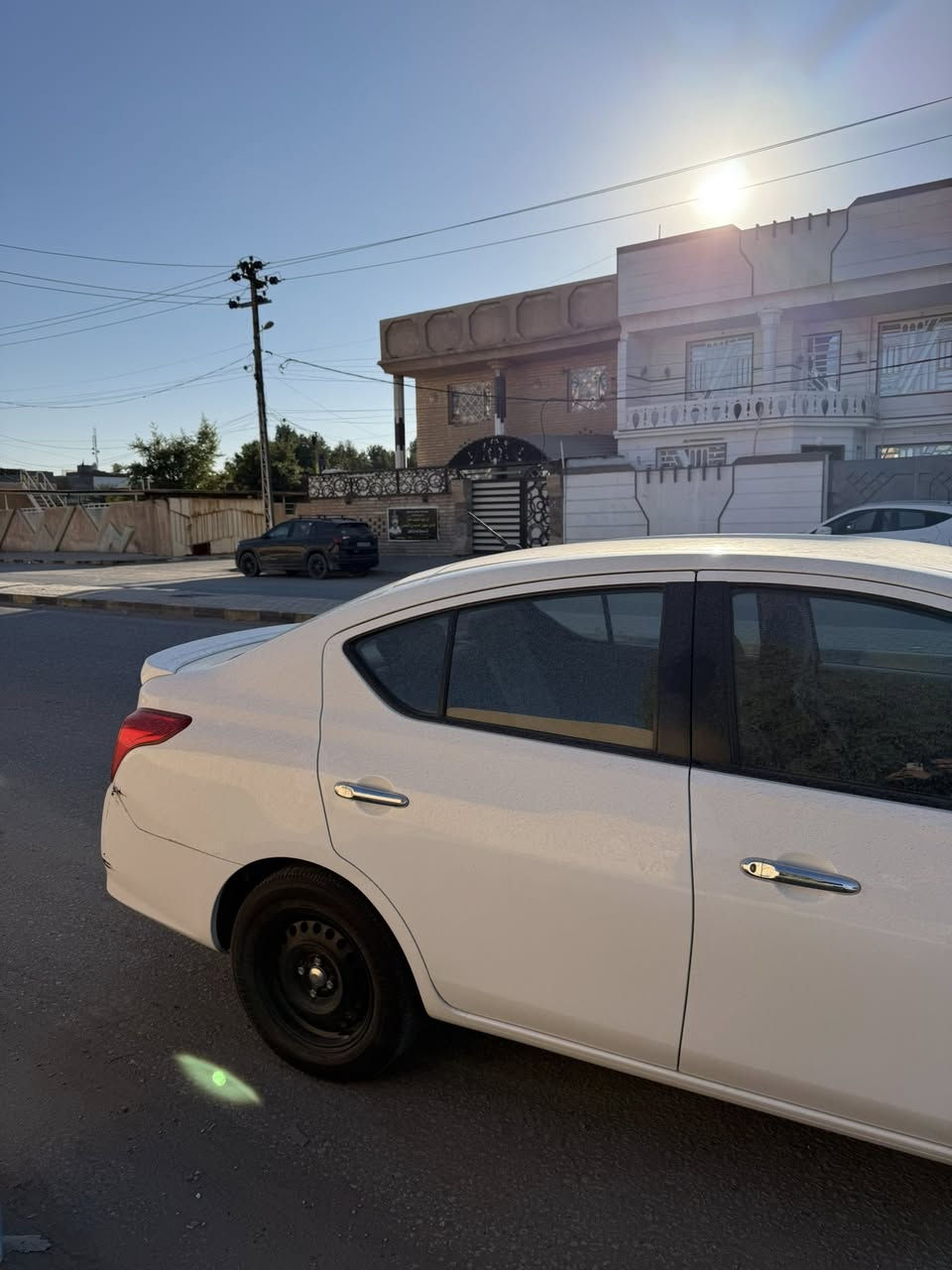 � للبيع نيسان صني 2024 – مصري داخل بيجي
▪️ المشي: 30 ألف كم
▪️ الرقم: أربيل
▪️ المواصفات:

 • حساسات خلفية
 • كاميرا خلفية
 • شاشة كار بلاي
 • سيارة كلش نظيفة

▪️ الحالة:
السيارة مكفولة من كل شيء،
بيها طگّة خفيفة جداً بالجاملغ الخلفي فقط ومبينة بالصور،
وما عدا ذلك السيارة سليمة 100% ميكانيكياً وهيكلياً.

📍 المكان: النجف – حي السلام
📞 الاتصال: ***********

💰 السعر مناسب وقابل للتفاوض
✋ للجادين فقط
