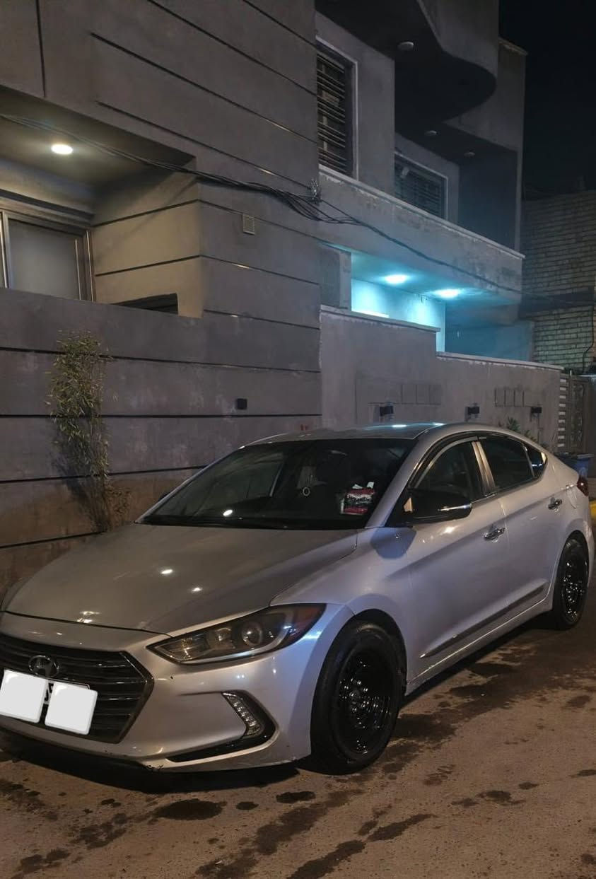 النترا ١٧. وارد أمريكي جاملغ السايق فقط  
لمتد عدا الفتحة 
تشغيل بصمة
 الأبواب بصمة 
الكشنات جلد 
كشن السايق كهرباء 
شاشة وكاميرا 
وتحكم ستيرن جهتين
 مقاعد إماميه تدفئة 
ثلاث وضعيات القيادة
  رادار جانبي 
تحديد مسار 
مانع انزلاق 
سعرها ١٣٠وبيها حق الجية
رقم صلاح الدين دولي جديد 
تحويل ثاني يوم
مكلّف بالنشر 
اتصل على صاحب السيارة 

0771 683 1863
