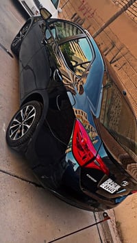 كورلا2019XSEفول حادث باب مصبوغ بدون ايرباك مكانها بغداد 07716811857