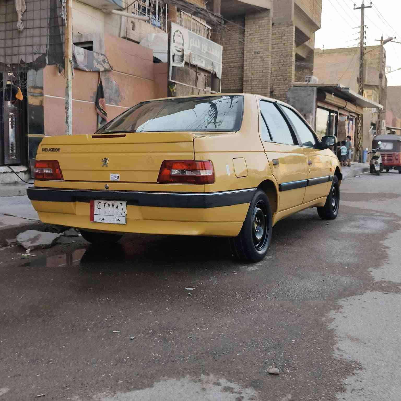 بيجو لميس 2015 
تخم تاير جديد
صدر خير من الله
بيه قطعتين صبغ 
السياره نصبه تخبل احلا من الصور السعر40
الاتصال ***********
