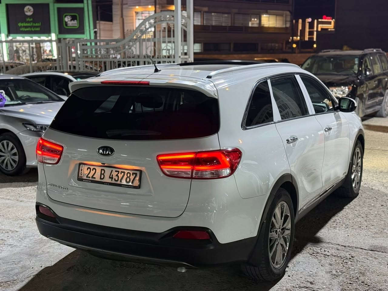 السلام عليكم
سورنتو 2015 خليجي كويتي شكل 17 
رقم اربيل تحويل مباشر 
محرك 4 سلندر 
سياره جديده بمعنى الكلمه وبعدها عل وكاله 
ماشيه 86 الف كيلو فقط حقيقي 
سياره نضيفه وفول مواصفات 1/1 وكفاله عامه 
مواصفاتها الفول 
بصمه تشغيل + بصمه أبواب + يدات نيكل + ويل كروم + اشاير بل مري + لد امامي خلفي + بزاز بل دعاميه + سقف بانورامي + صندوق كهربائي + حساسات امامي خلفي + كامره خلفيه +كشنات كهربائيه + خزن ميموري +داخل جلد + تدفئه بل كشنات اماميه وتبريد + تدفئه للكشنات خلفيه + 3 قطع تبريد +هاندبريك بصمه +اوتو هولد + تحكمات +مانع انزلاق + دفع رباعي + 7 راكب + بردات بل بوب + زنون + انضمه قياده                         باقي المواصفات معروفه 

سعرها 195 وبيها مجال قليل 
—————————————————-
***********
