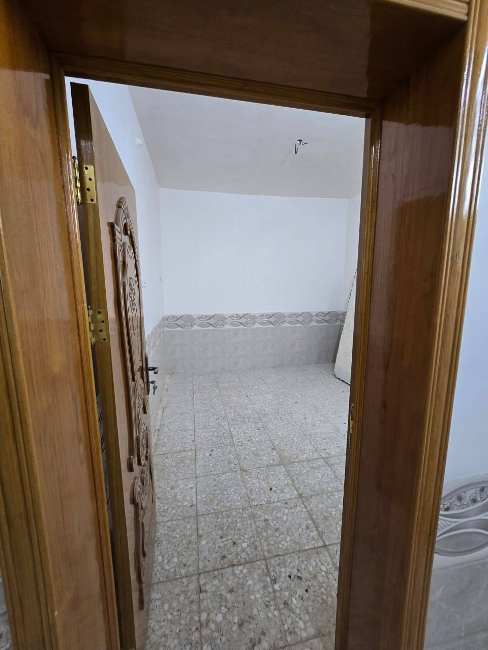 للبيع بيت بمساحة ١٠٠ متر في منطقة بوبيات عمود ٩٨
5 بيت عن شارع موقع مميز  واجه ١٠ متر ونزال ١٠ بناء حديث تفاصيل أكثر *********** بسعر جدا مناسب ملاحظه البيت جديد وغير مسكون بناء طابوق
