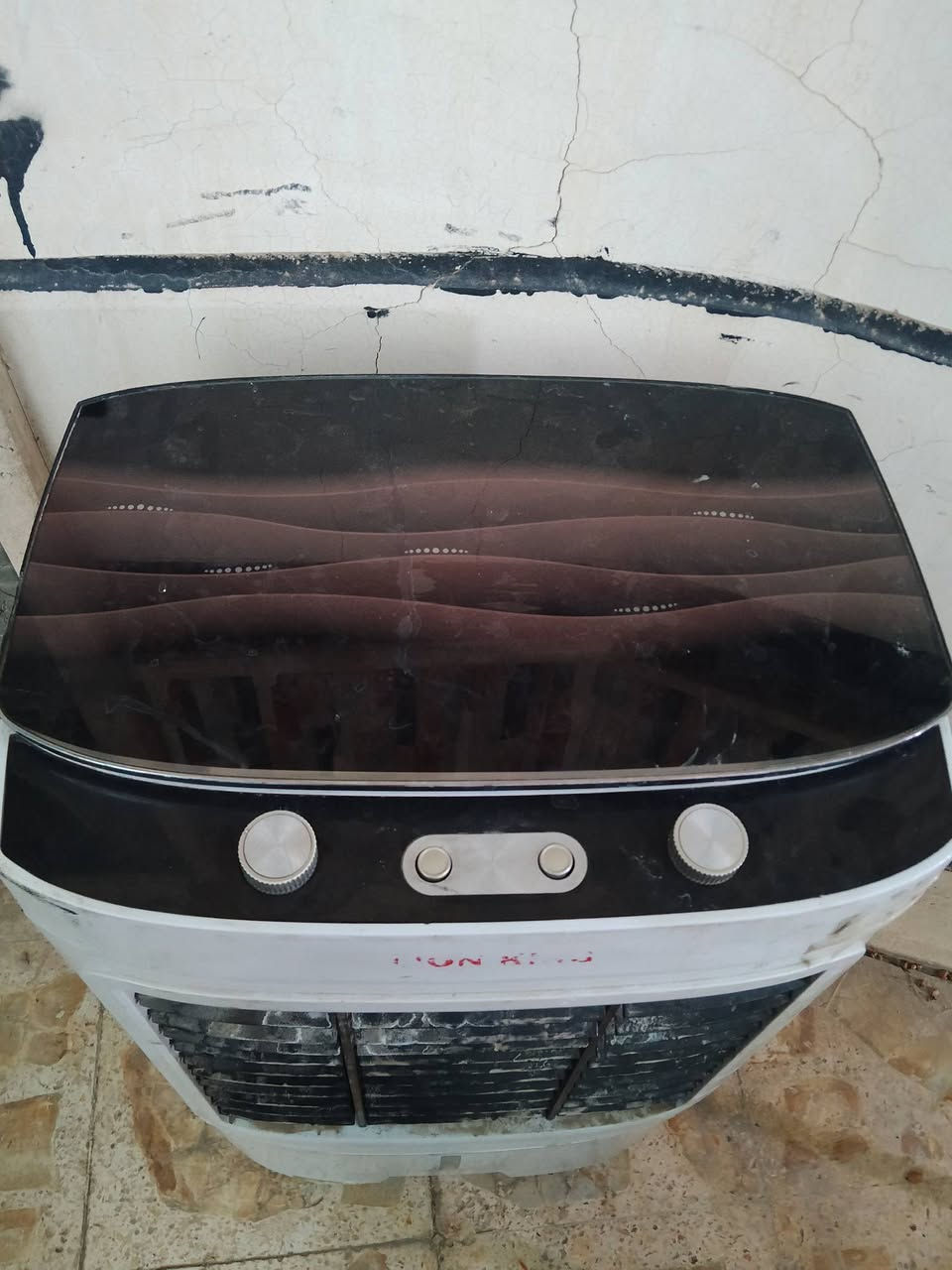 مبرده للبيع شغال الماطور بس بيه كسر بالمروحه وفطر من جوه.. قيم وأخذ..


**إذا كنت صاحب هذا الإعلان وتريد حذفه لأي سبب، رجاءا أرسل رسالة إلى الدعم الفني**