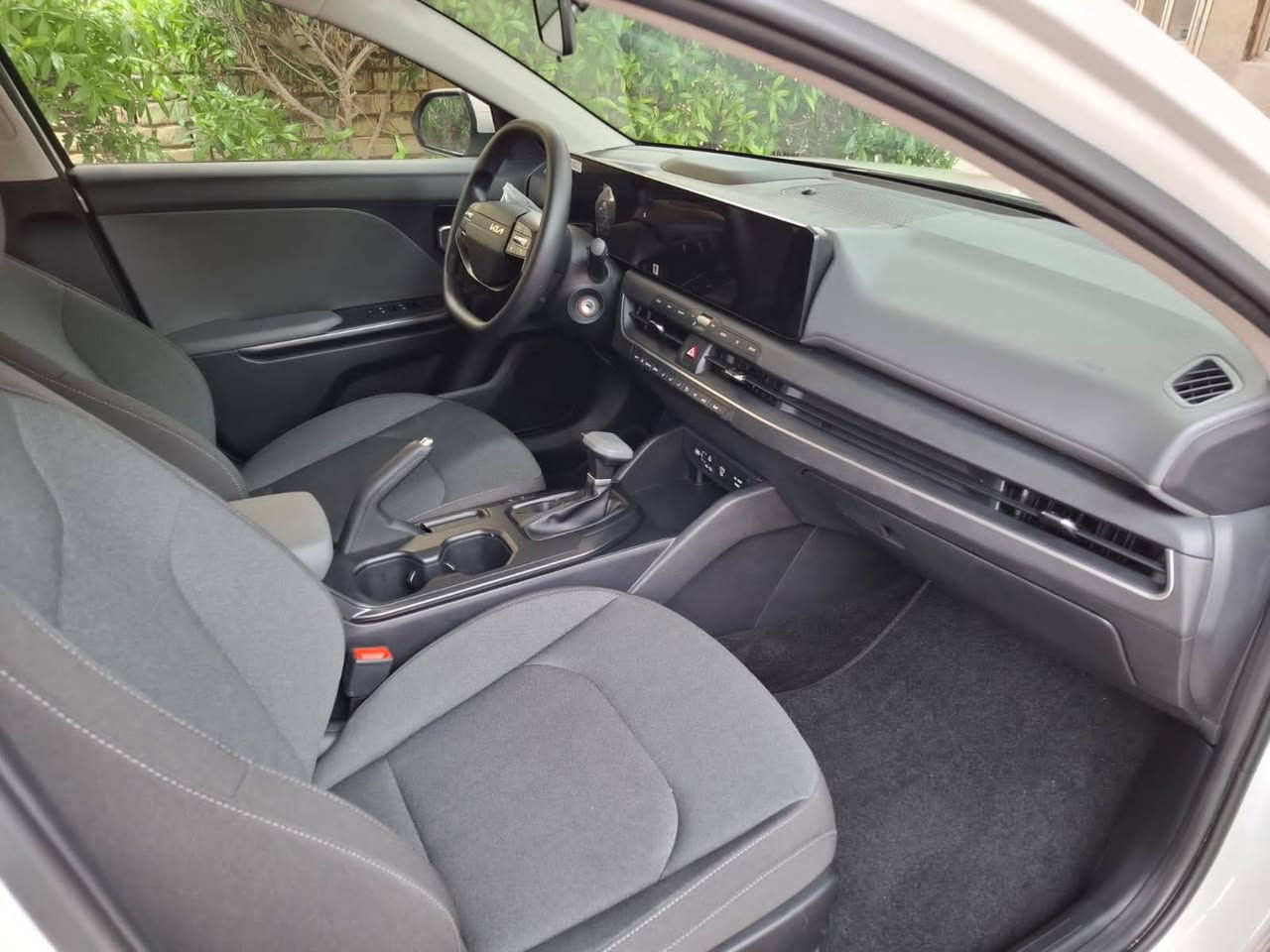 بسم الله . كي 4 موديل 25 فول سويج محرك 2000 تبريد قطعتين حساس فول تحكم معروفه المواصفات رقم بغداد ماشيه 3000 يعني زيرو مكانه سماوه الرميثه استفسار ***********
