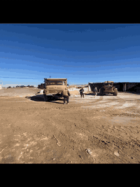 السلام عليكم ورحمة الله وبركاته يتوفر في سكلة سعد رويد المشايخي جميع انواع المواد للبناء  وجميع أنواع الأسمنت و الشيش و الطابوق  و الجص وعمال تصعيد الجص في الكواني وتوزيعه في داخل البيت  و يوجد  حصو امكسر وحصو عادي و جلمود  ويوجد زميج  مال حدايق   للاستفسار على هاذا الرقم (***********)
