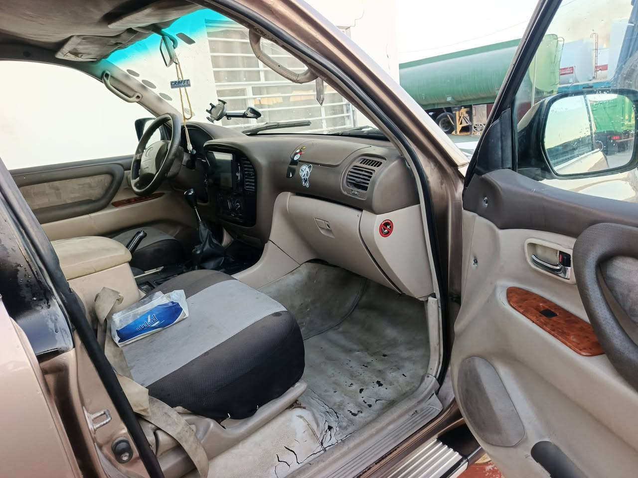 السلام عليكم للبيع لانكروز
موديل ٩٨ 

رقم بغداد انكليزي بسمي 

مصبوغة عام 
بانزين 
مكانها النجف 

سعر ١٠٥ 

للاستفسار *********** بي وات ساب
