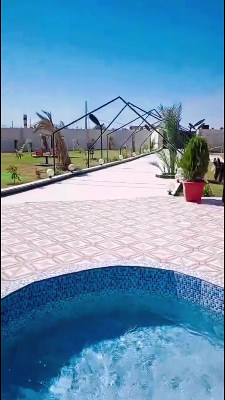 🌴✨
إذا تريد تغير جو…
المنتجع ينتظرك 😍
💦 أجواء وناسة وراحة بال
🌿 جلسات حلوة وطبيعة جميلة
👨‍👩‍👧‍👦 مكان مناسب للعائلة والأصدقاء
📞 للحجز والاستفسار:
***********
علمأ المنتجع موثق بتطبيق اجرلي- Ajirly لتأجير المزارع السياحية
