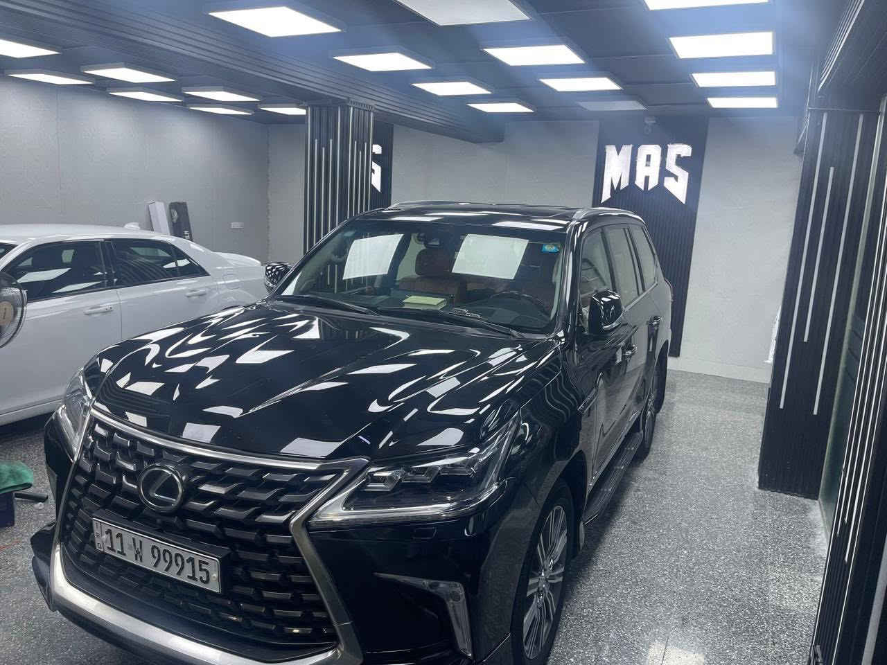 لیگزز LX 570 2017 Super Sport 🔷

فوول فوول مواصفات ١/١ بريمي الاصلي داخل مشمشي  🔷

ماشيه 130 الف كم حقيقي کل غراض بلادی موجودە 📦

السعر / 630  و بیها مجال شویە 💸

موبایل / *********** 📲

مکان / بغداد  🏘️

مواصفات بریم ١/١ فوول 🔷

( فتحە ،، بصمە ،، رادار ،، کشنات تبرید تدفئە امامی و خلفی  ،، تشغیل عند بعد ،، داخل خلفی ملکی و VIP،، ایباد خلفی و ٣ شاشە ،، ٥ کامیرا سندوق شفط ،، سیارە جگات تسعد تنزل ،، سلاجە ،، کشنات جلد ،، حساسات امامی و خلفی و کامیرا ،، داخل بیجی ،، ستیرن فولیوم و بعد هوایە مواصفات بریم المعروفە ...) 

گیر و المحرك مامفتوحە و بشرط شهر بدون ای نقص بدون خلل بدون صوت صيانة بشركة ساز بشرط ✅
  
السونار مرفوق وي الصور 

4 تایرات جدیدە بلادية 🔷

سنويه و ورقم جديده و بااسمي ...🔷

دبل والجوبات مابيها اي خلل و نقص بشرط ✅

بدون خلل کهربائی بشرط ✅
