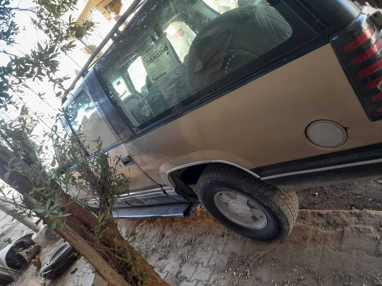 سلام عليكم جمسي موديل 97للبيع سياره حلوه وجاهزه مكان السياره العماره *********** سعر 37
