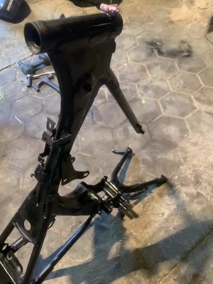 سلام عليكم شاصي إيراني نامه شلامجه ادوات مكان بصره لابله سعر 75وبي مجال *********** اكو توصيل محافظات
