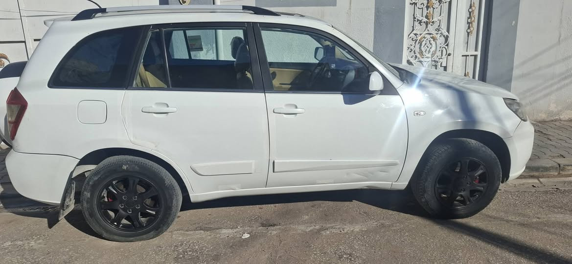 سلام عليكم 
تيكو 2013 كفالة عده بارد بل الجاملغ الخلفي والجاملغ الكدام
كير مكينة كفالة 
تبريد ثلج
مواصفات التيكو معروفة 
سيارة ماشية 110 حقيقي 
ادك جرس على 120
السعر 58وبيه مجال
سياره باسمي مداوم ثاني يوم 
الاستفسار الاتصال على الرقم ***********
