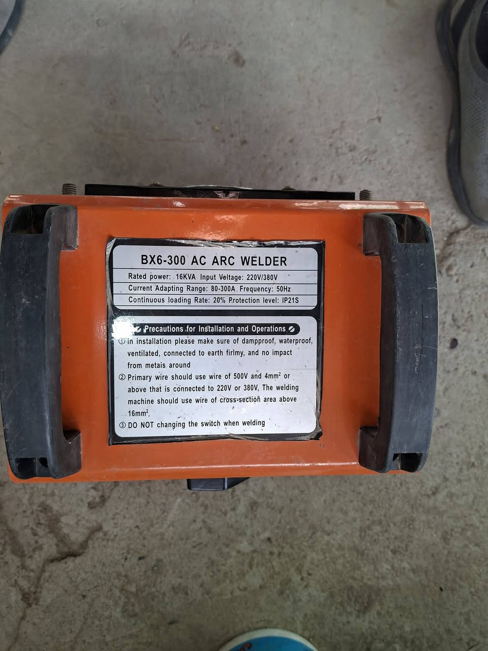 السلام عليكم ماكنة لحام الحجم ٣٠٠ تشتغل ثري فيز وسنكل نظيفة جدا السعر
١٧٥ الف للاتصال  ***********
بغداد الزعفرانية
