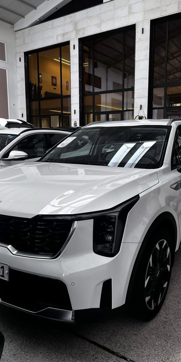 السلام عليكم سورنتو 2025 وكالة ضمان الدولية سيارة 6 سلندر ماشية 12 الف  ويل 20 داتا شو كراسي كهرباء جنطة كهرباء شاحن وايرليس شاشة ابل كار بلي قمارة حديد 

كفااالة عامة شخط مابيهة رصعة مابيهة بوضع الشركة 

السعر 323 ورقة وبيهة مجال للطيبين 

رقم *********** متوفر واتساب
