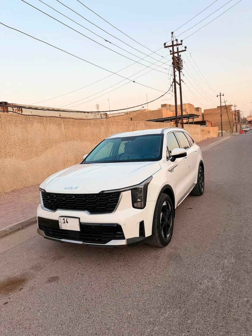 سورنتو 24 شكل ال 25
فول عدا البنراما 
خليجي الشركه الدوليه
السياره تحت الضمان  كل تبديلات الدهن في الشركه 
السياره كفاله عامه من كلشي 
بسمي تحويل مباشر و الهزه جديده 
عليها ppf من طلعت من الشركه 
تغليف داخلي لجميع اجزاء السياره
عليها بولرايز عازل حراري بكل السيارة
ضايفلها شبكه مغلون لحمايه الراديتر 
عليها داش كام شركه اصلي 
بعض مواصفاتها 
اربع انضمه قياده 
كامره خلفيه 
حساسات امامي خلفي 
كشن كهرباء 
ويل 19 المرغوب 
محرك اربعه سلندر 2500
و الى اخره 
مكان السيارة المثنى 
السعر 259
رقم الهاتف 
***********
