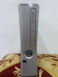 اكس بوكس 360 للبيع كامل ملحقاته نضيف ماداخل تصليح السعر 115 وبيه مجال ...