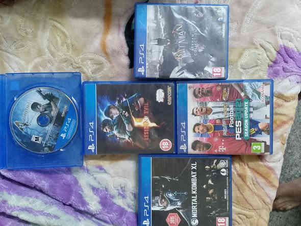 سلام عليكم بلي 4 سلم كامل ملحقاته وجديد حته كارتونه ويا وجوستكان اصليه و 5 اقراص قويه من ضمنهم بيس 21 
وحده سعره ب 80 ابيع شلع كلهن وذا تريد بس بلي هم عادي فوت خاص او ع واتس ***********
مكاني بغداد
