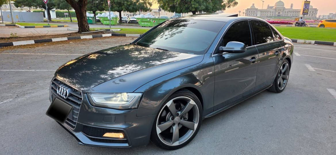 Audi A4 2014💝 GCC Full option Free accident super clean condition Low Mileage 152,000 km second owner all service done new tires 2025 no maintenance required everything excellent دبي, الإمارات العربية المتحدة


**إذا كنت صاحب هذا الإعلان وتريد حذفه لأي سبب، رجاءا أرسل رسالة إلى الدعم الفني**