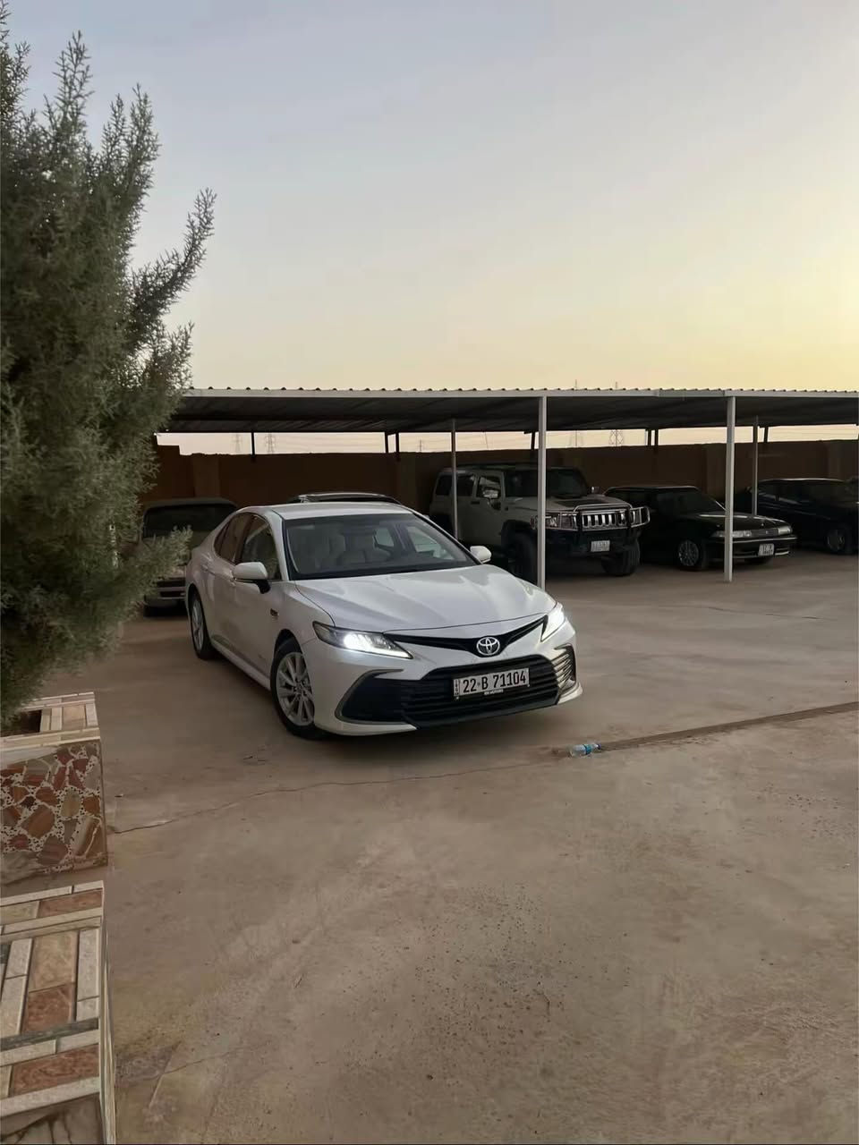 سلام عليكم 
كامري للبيع كلين خليجي 
موديل 2022
كير ومحرك شرط 
تواير وصدر جدد 
السعر 240 وبيها مجال للطيبين 
الرقم ***********
