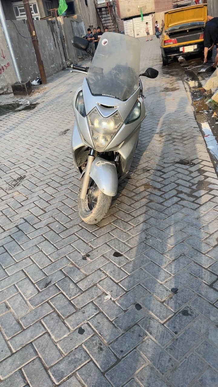 سلام عليكم ورحمة الله وبركاته اخوان دراجه سلفر ونج مكينه ٦٠٠ وفر مود ايبيس الدراجه خير من الله مكينه مكفوله ولكفر أمام عينك البيع أو كراوس حسب القناعه السعر ٨ أوراق العنوان بغداد الأمين الثانيه رقم *********** أو واتساب
