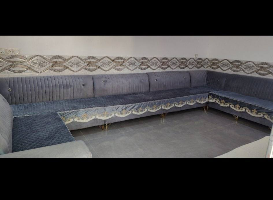 متاح قنفات للبيع 
عدد 2
1 قياسه 8 ونص متر
2 قياسه 7 ونص متر
رقم الهاتف ***********
