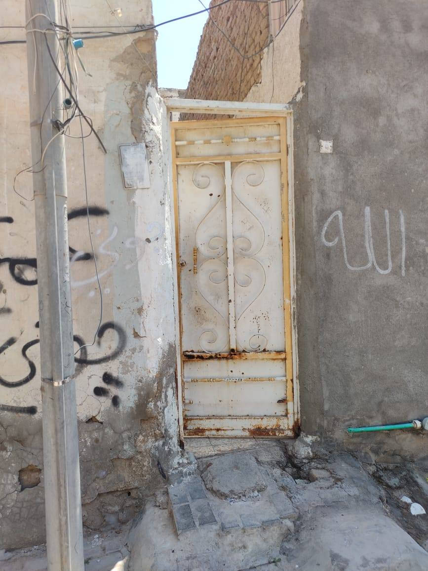 بيت 75 متر طابقين للبيع مكان السماوه حي الجمهوري غرفتين جوه وحمام وصاله والطابق الثاني غرفه وحمام وسطح *********** للاستفسار
