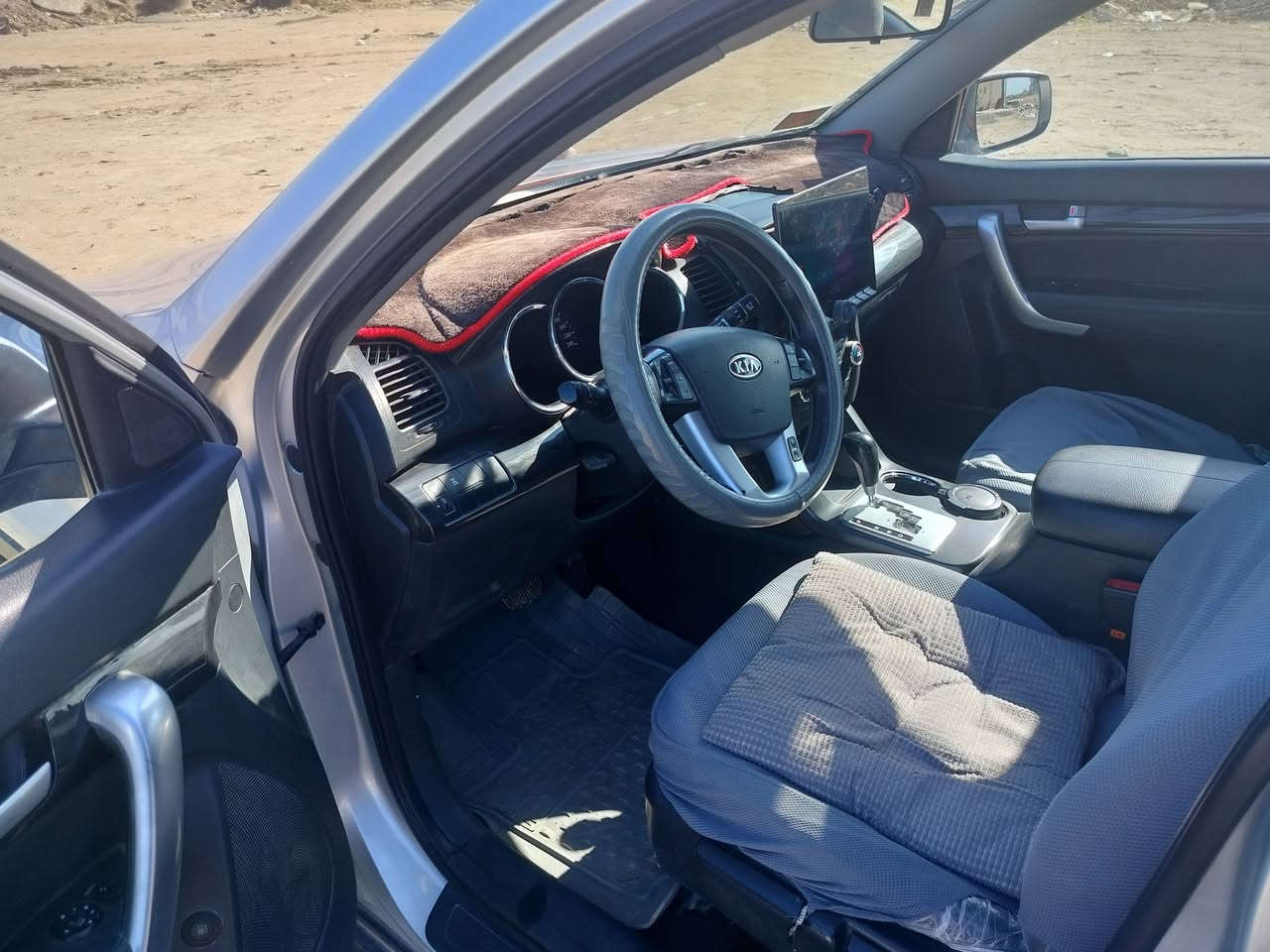 سورنتو 2013 خليجي مكفوله من كلشي محرك 2400 دوش 4 سلندر مري شفط سنويه جديدة بإسمي ذي  
السعر 158 ماشية 118 تبريد شاشه كامرة سيارة نظيفة خير من الله.
*********** الشطرة حي الصادق
